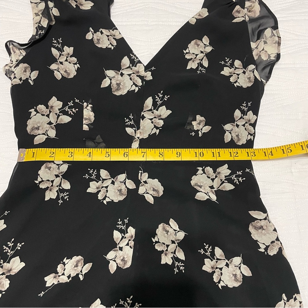 kimchi Blue UO Women’s Floral Romper - Picture 13 of 13